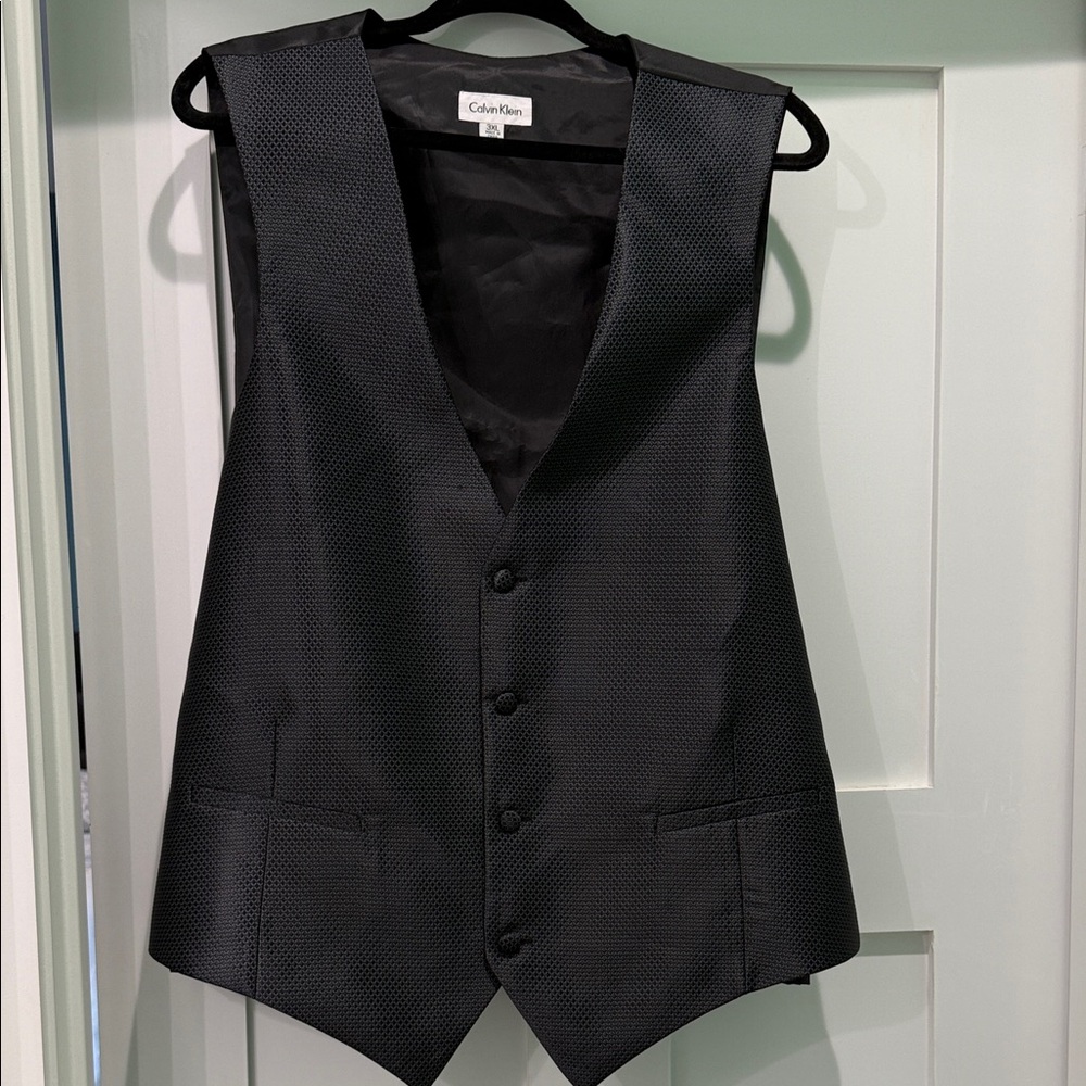 Calvin Klein Black And Charcoal Textured Vest. 3XL